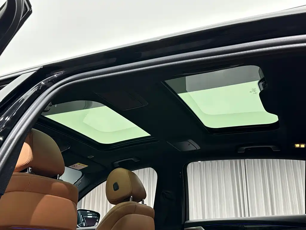 BMW 5 Series — фото 17