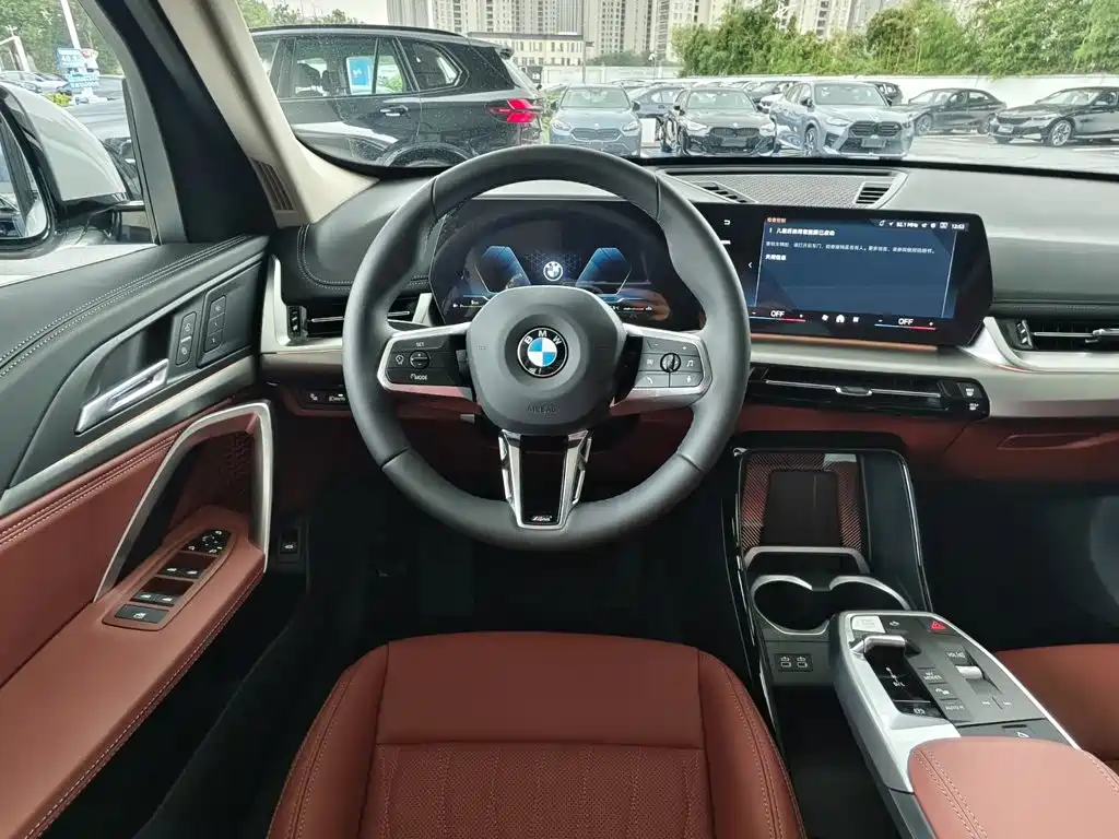 BMW X1 — фото 14