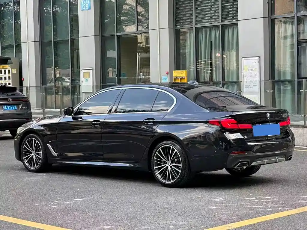 BMW 5 Series — фото 3
