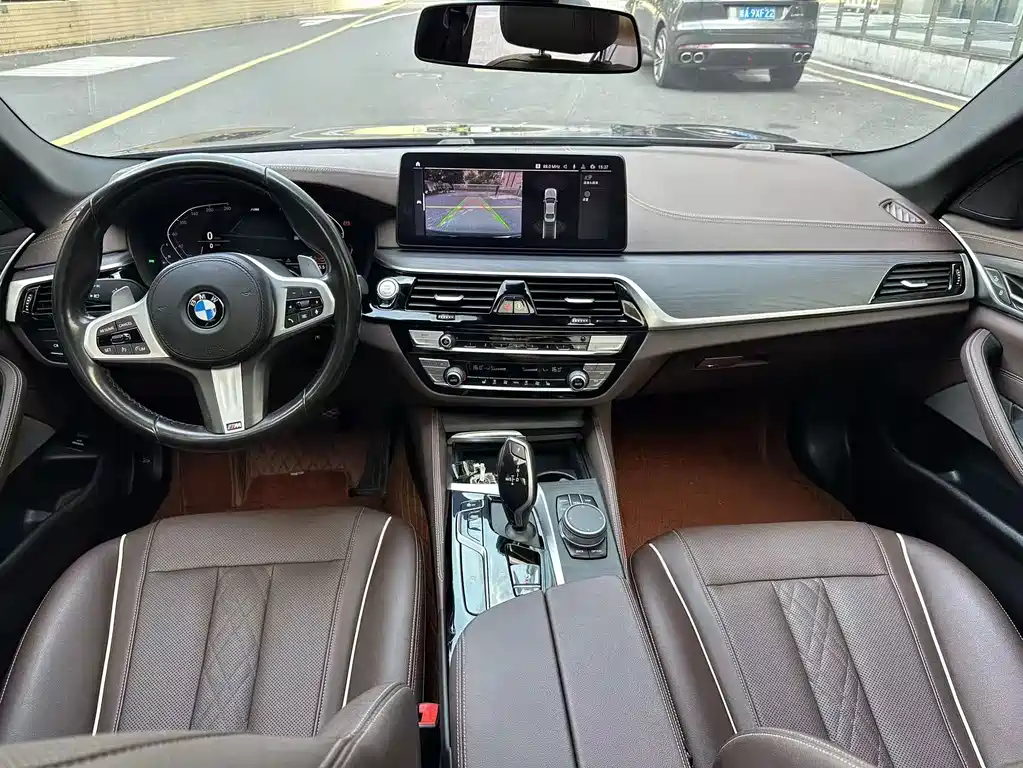 BMW 5 Series — фото 5