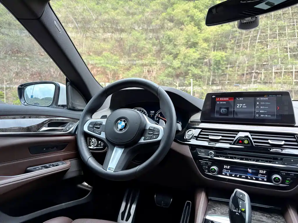 BMW 6 Series GT — фото 11