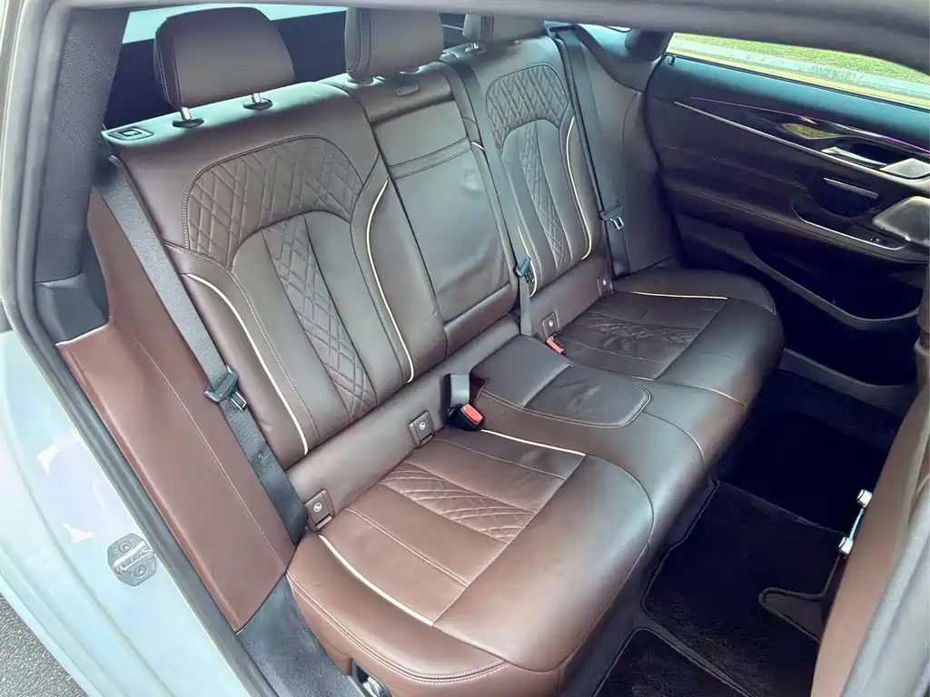 BMW 6 Series GT — фото 19