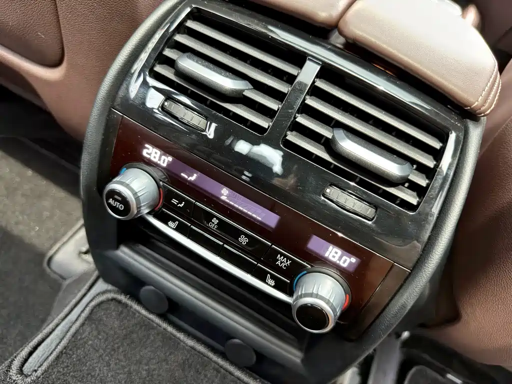 BMW 6 Series GT — фото 25