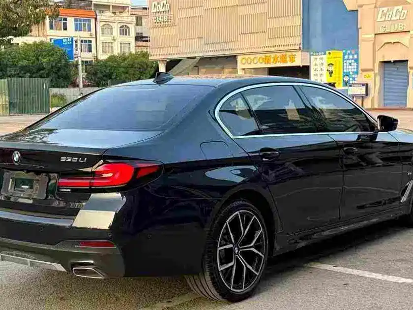 BMW 5 Series — фото 9