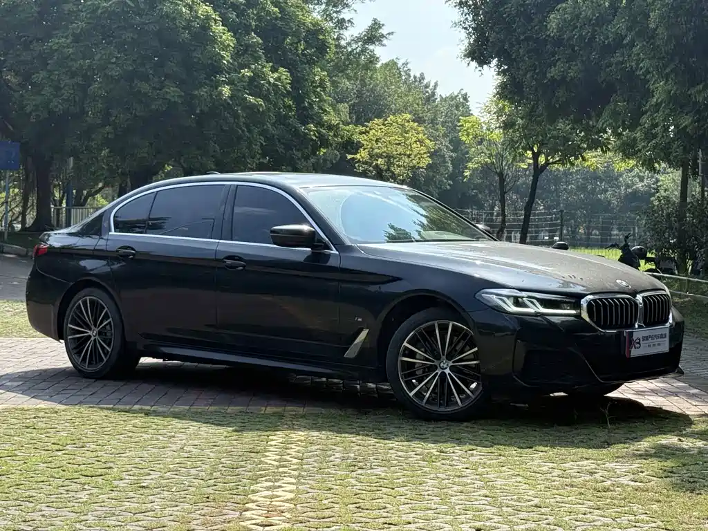 BMW 5 Series — фото 3