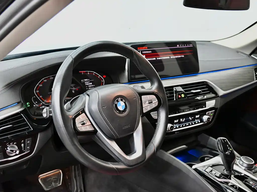 BMW 5 Series — фото 53