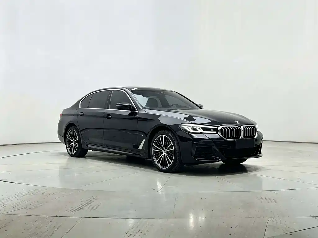 BMW 5 Series — фото 3
