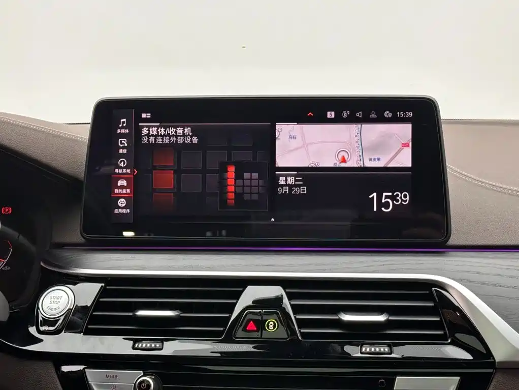 BMW 5 Series — фото 13