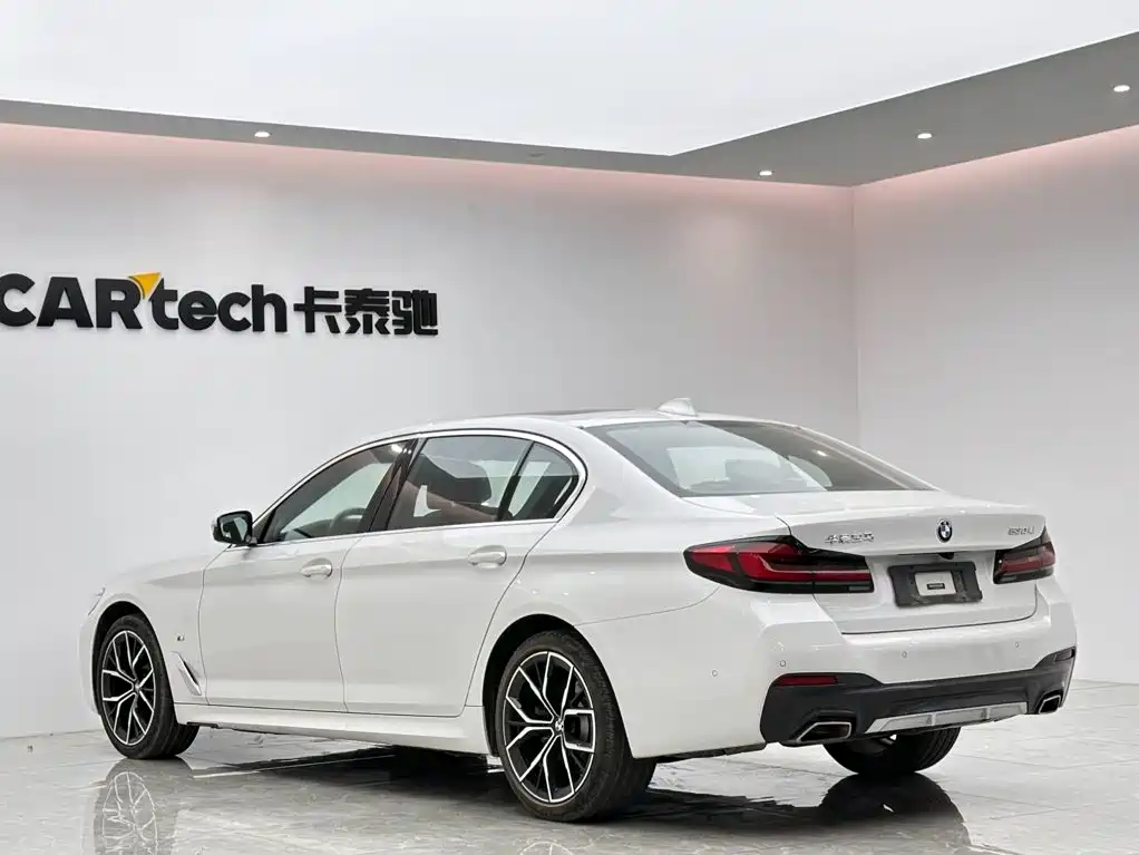 BMW 5 Series — фото 3