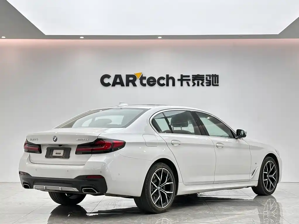 BMW 5 Series — фото 5
