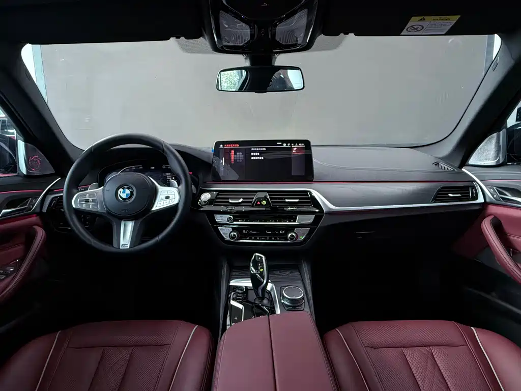 BMW 5 Series — фото 11