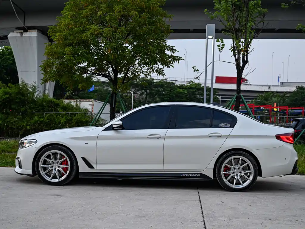BMW 5 Series (Import) — фото 4