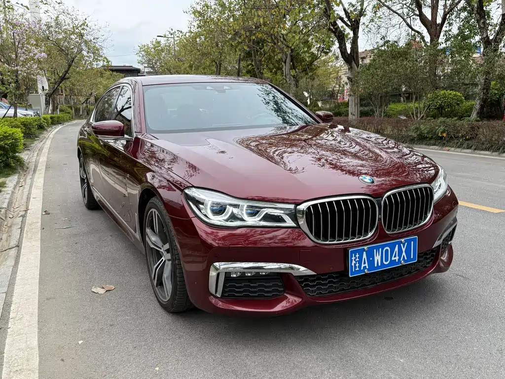 BMW 7 Series — фото 2