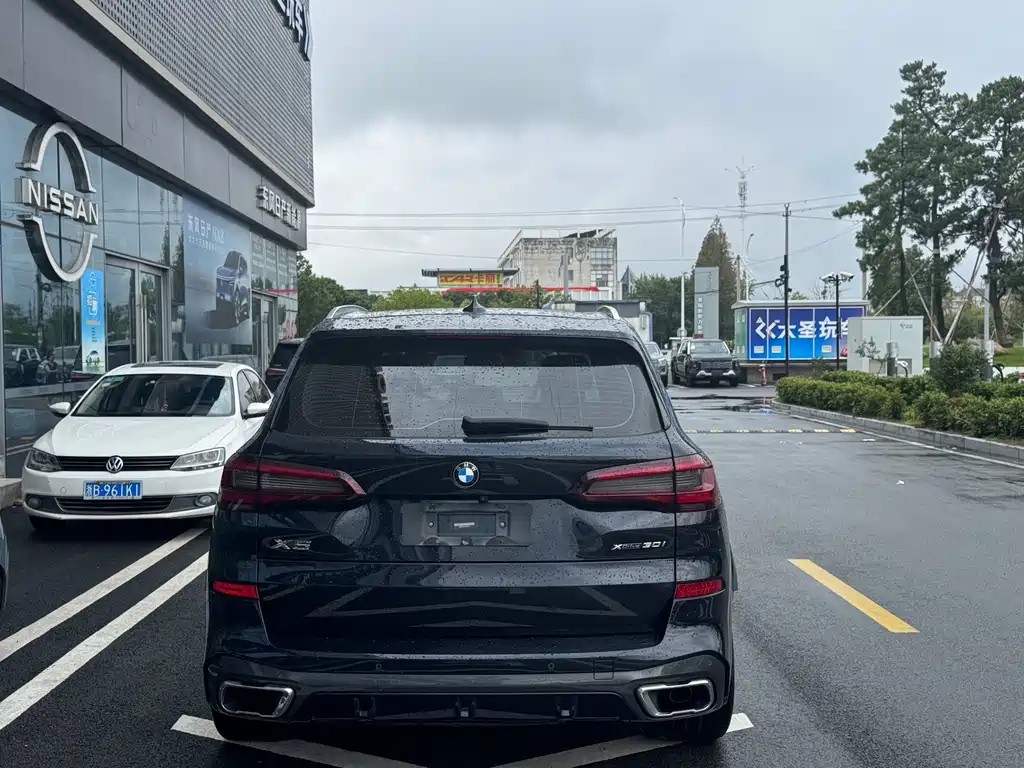 BMW X5 (Import) — фото 5