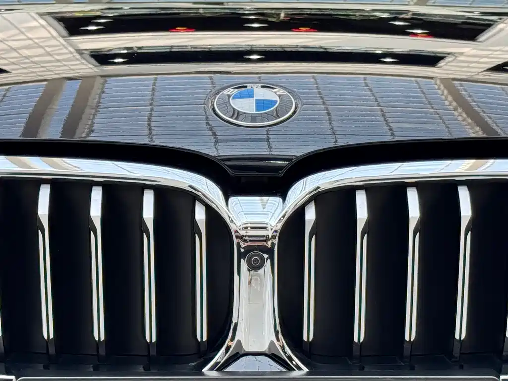 BMW 5 Series — фото 5