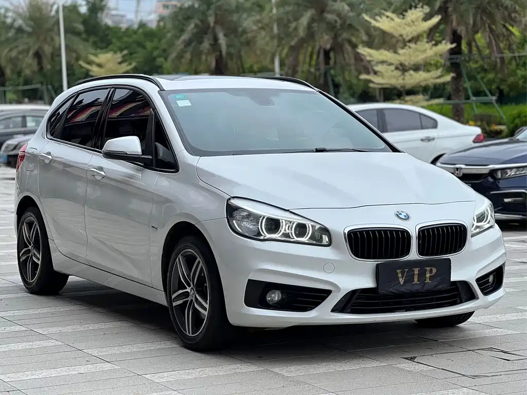 BMW 2 Series Active Tourer — фото 2