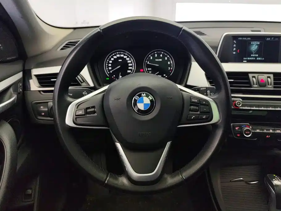 BMW X1 — фото 15