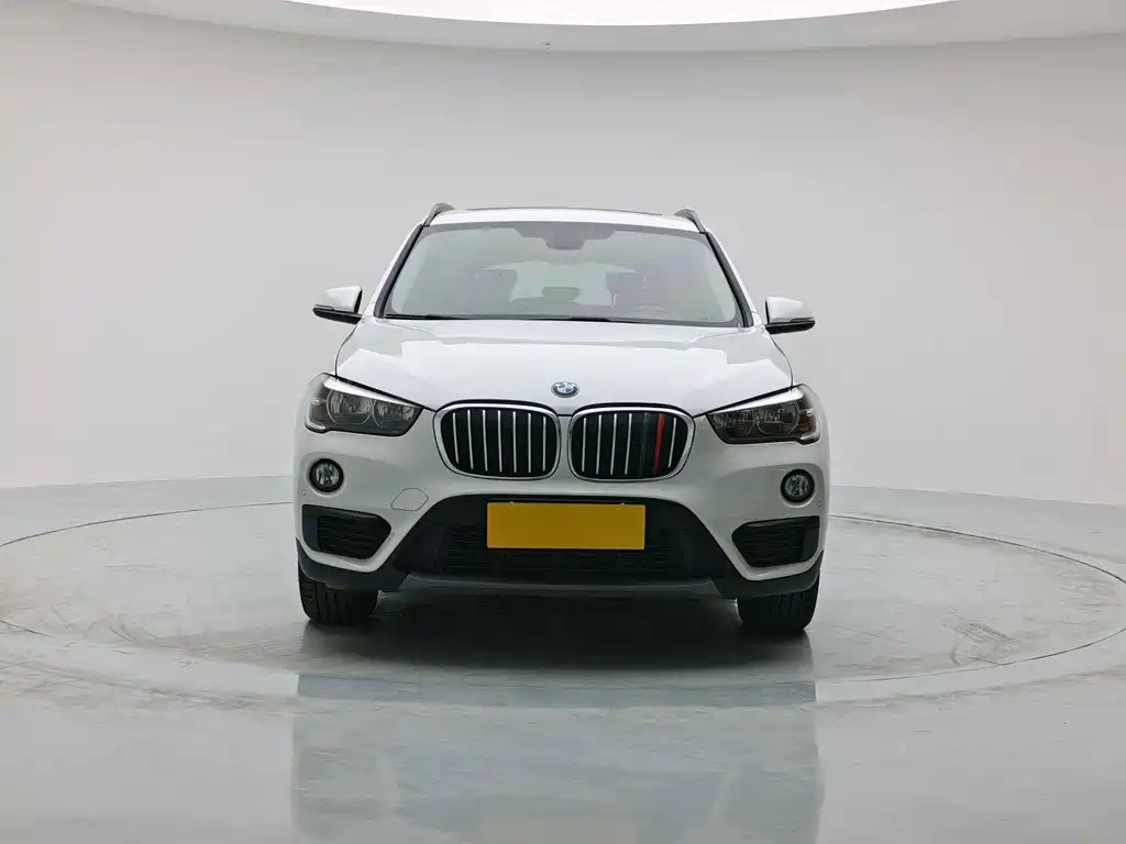 BMW X1 — фото 2
