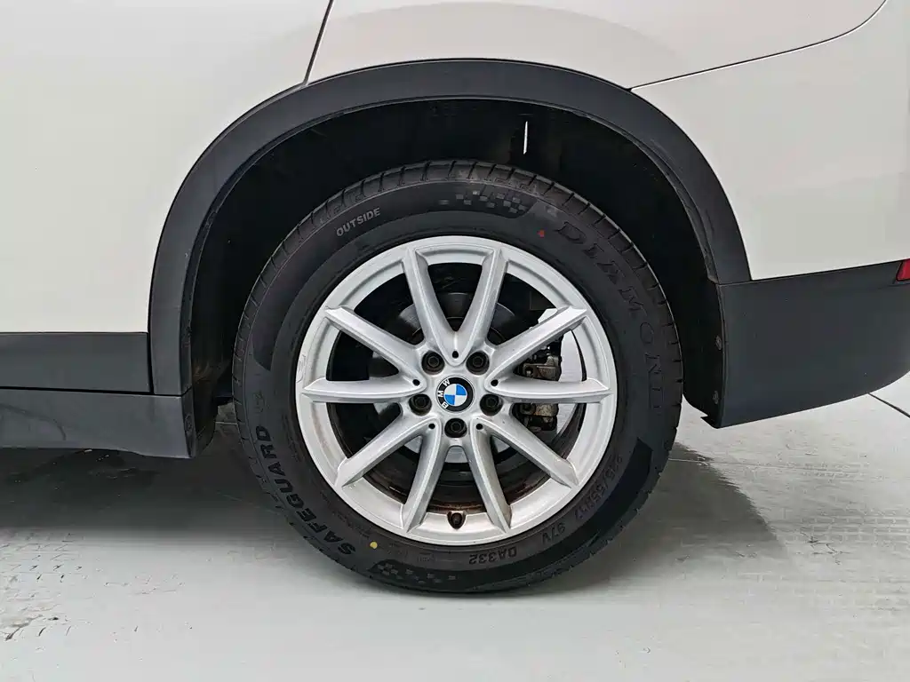 BMW X1 — фото 14