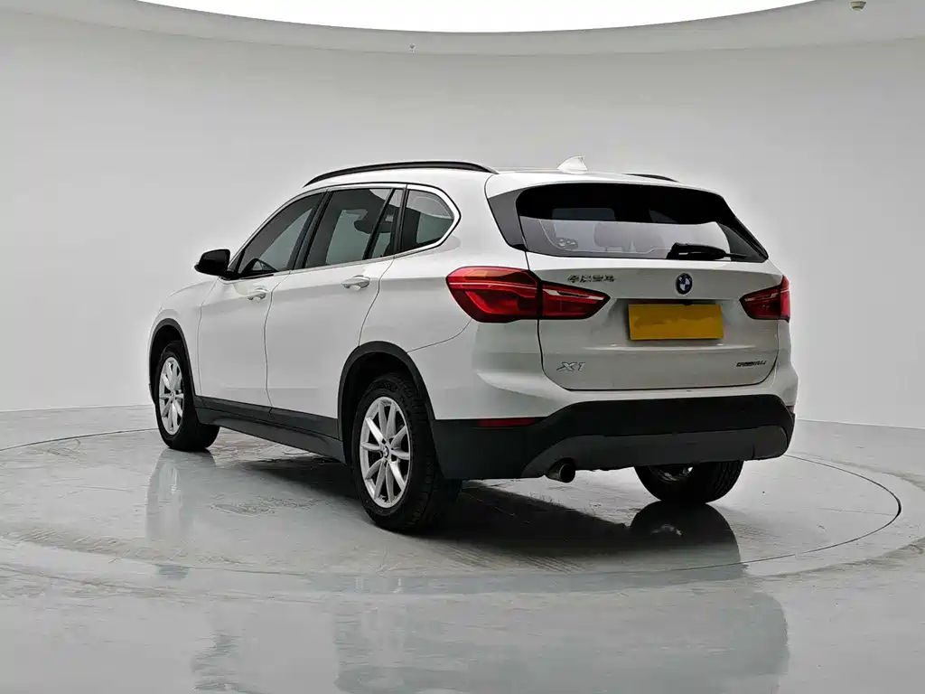 BMW X1 — фото 4
