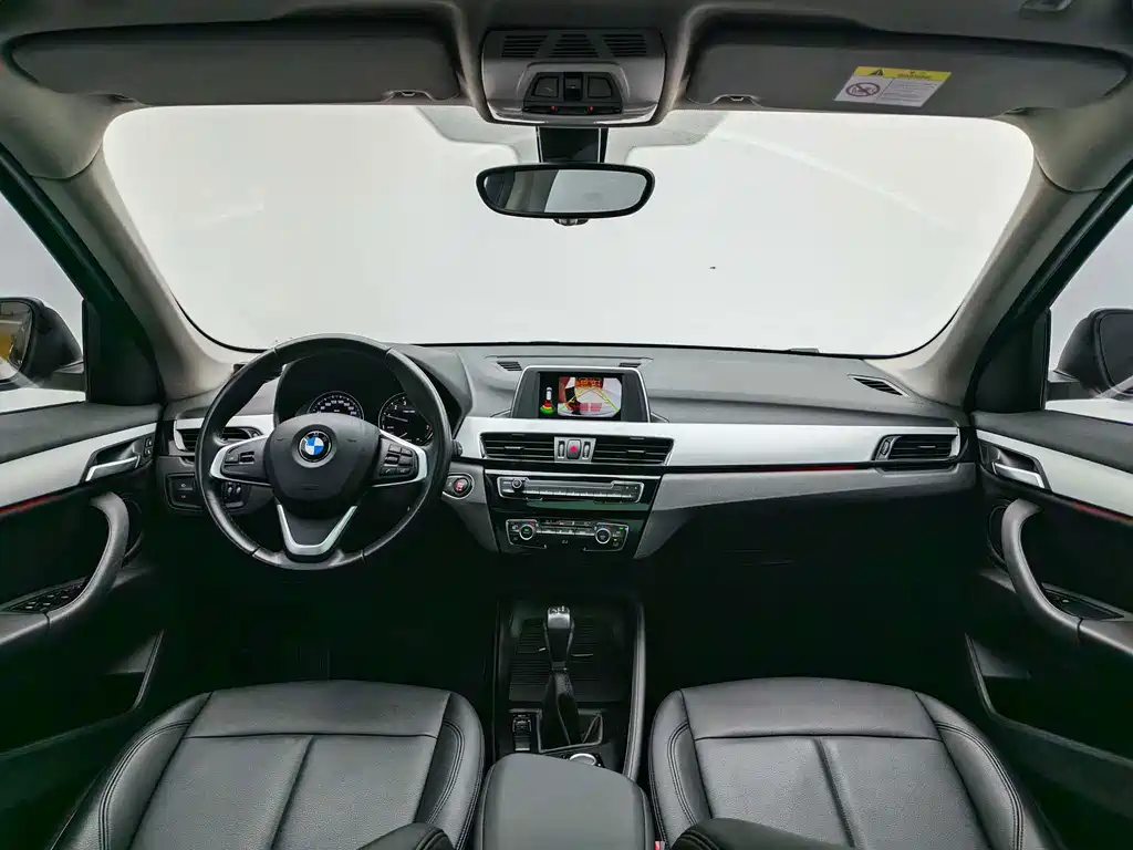 BMW X1 — фото 9