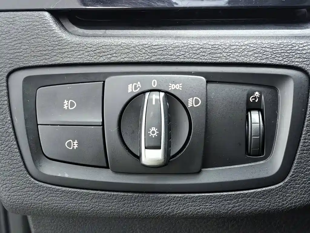 BMW X1 — фото 21