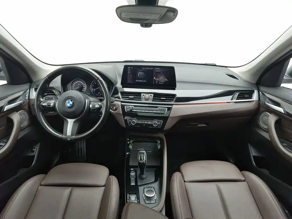 BMW X1 — фото 5