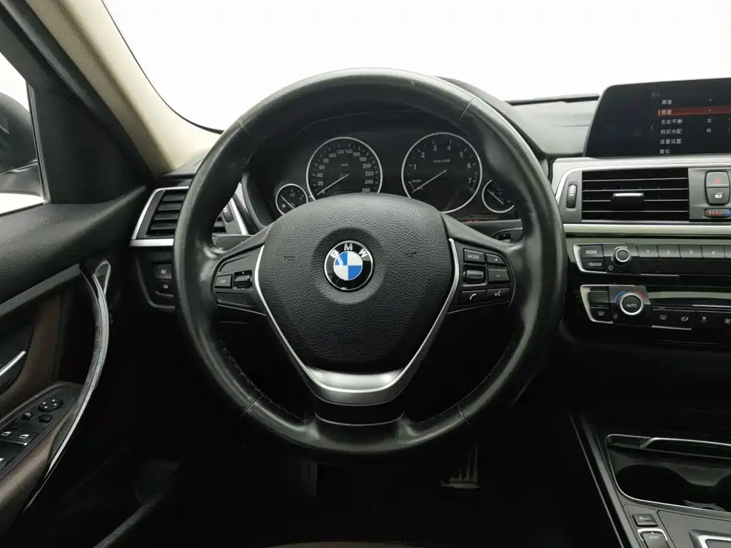BMW 3 Series — фото 11