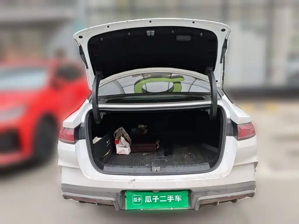 BYD Qin L — фото 15