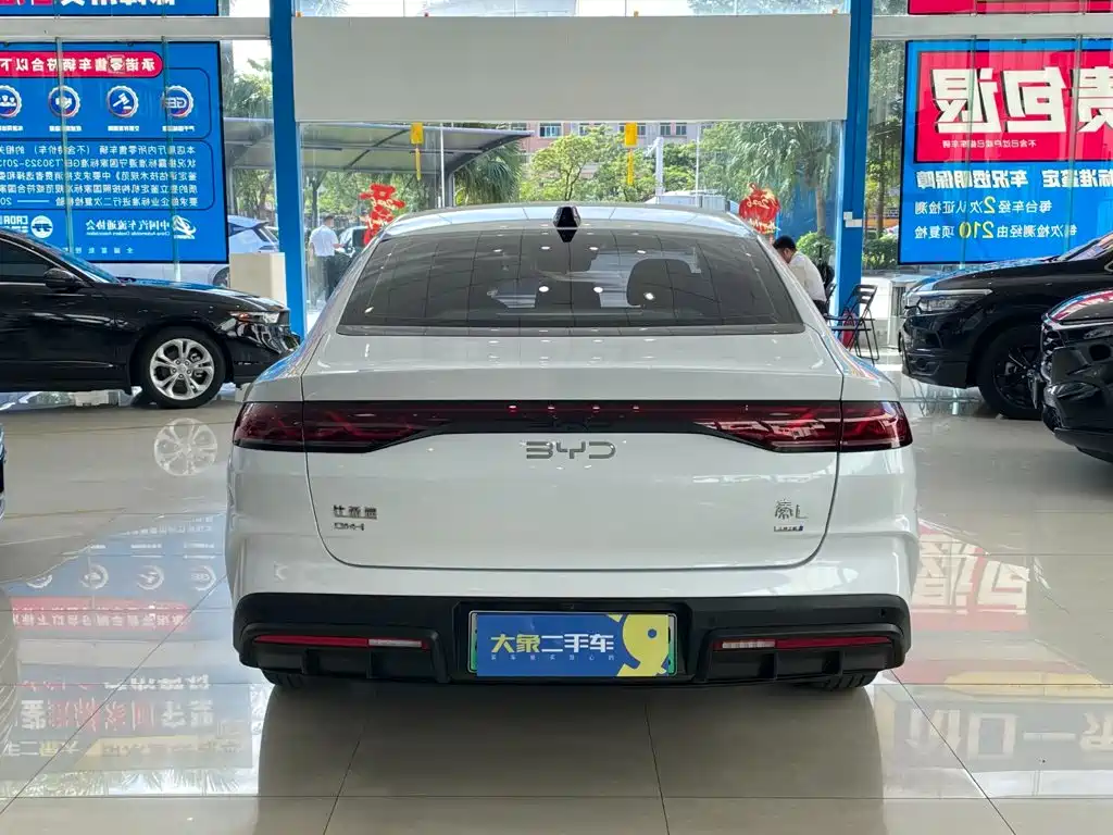 BYD Qin L — фото 11