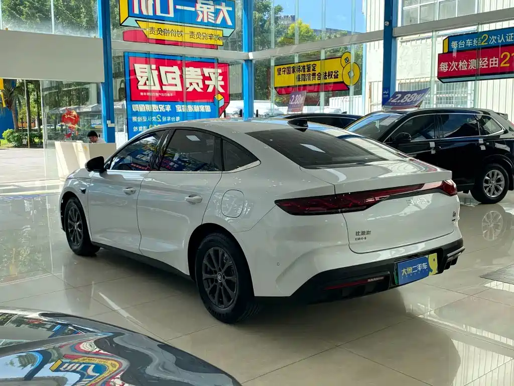 BYD Qin L — фото 13