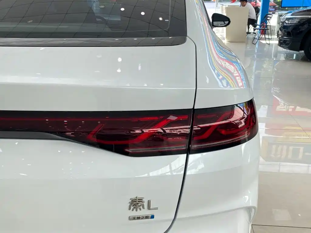 BYD Qin L — фото 15