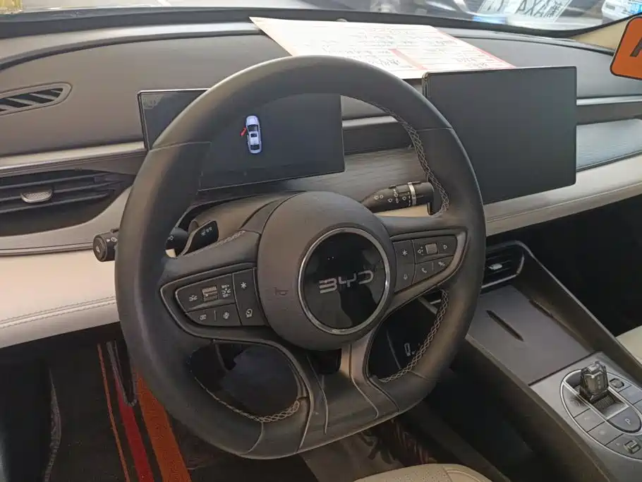BYD Seal 05 DM-i — фото 15
