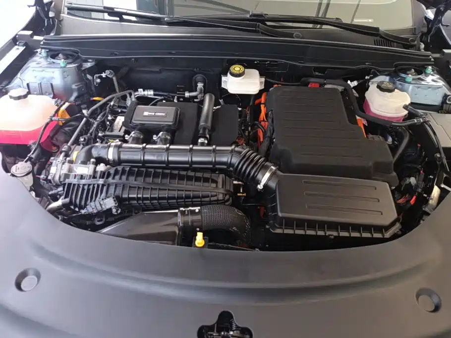 BYD Seal 05 DM-i — фото 10