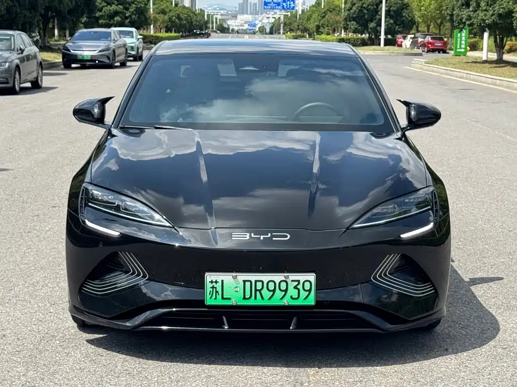 BYD Seal — фото 2