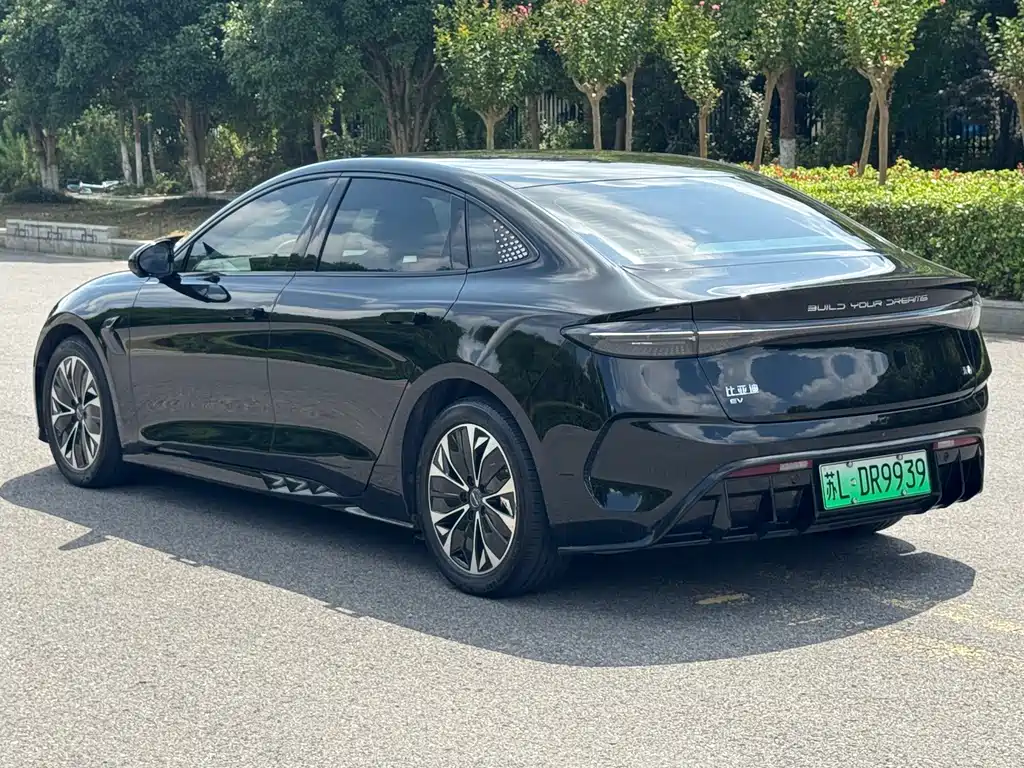 BYD Seal — фото 11