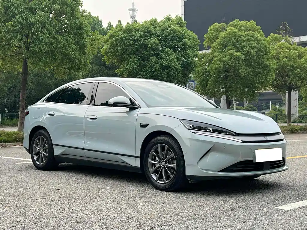 BYD Qin L — фото 3
