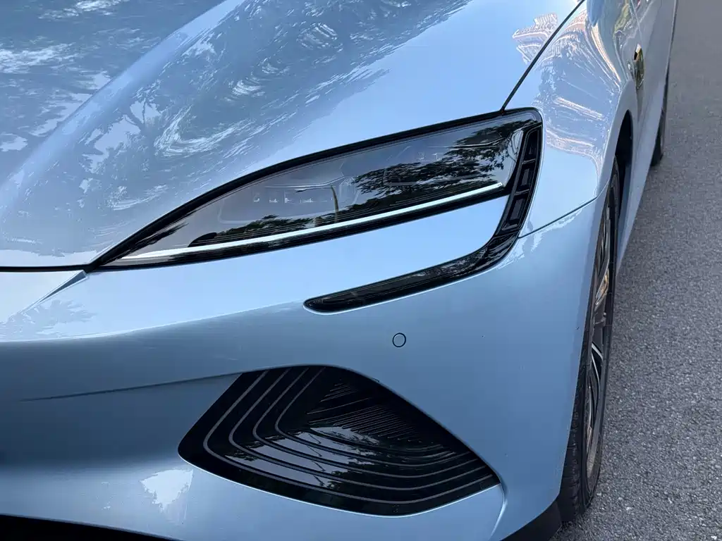 BYD Seal — фото 2