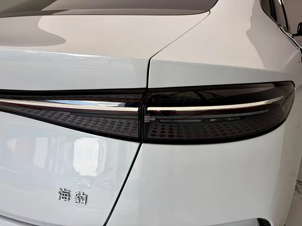 BYD Seal — фото 7
