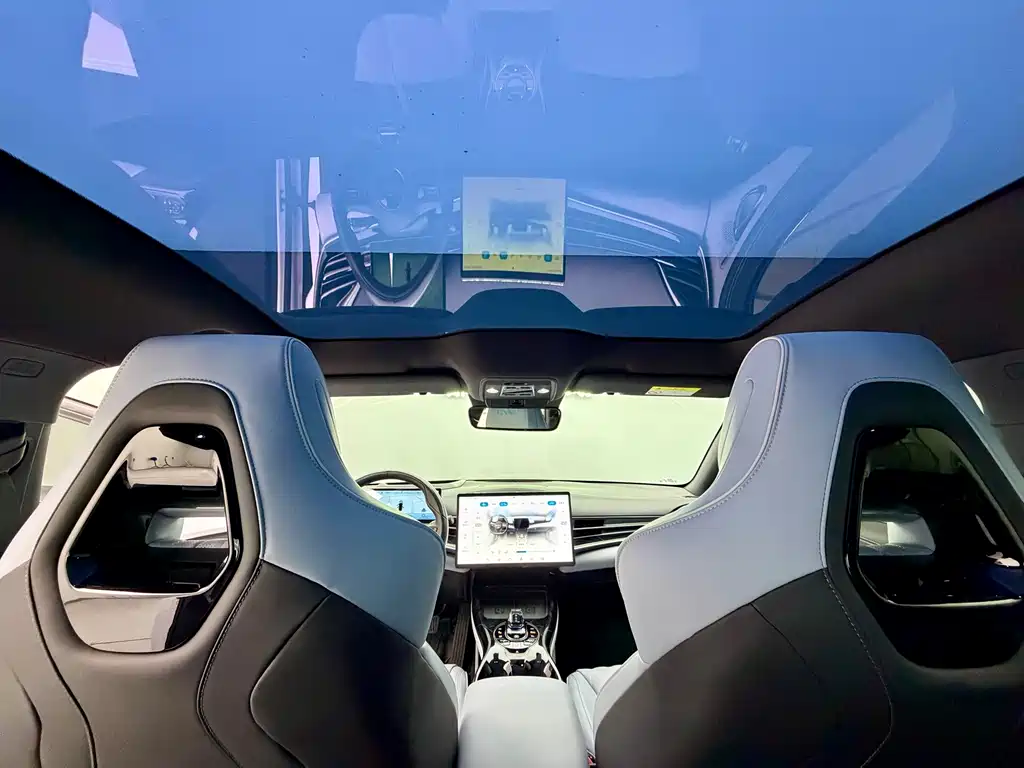 BYD Seal — фото 8