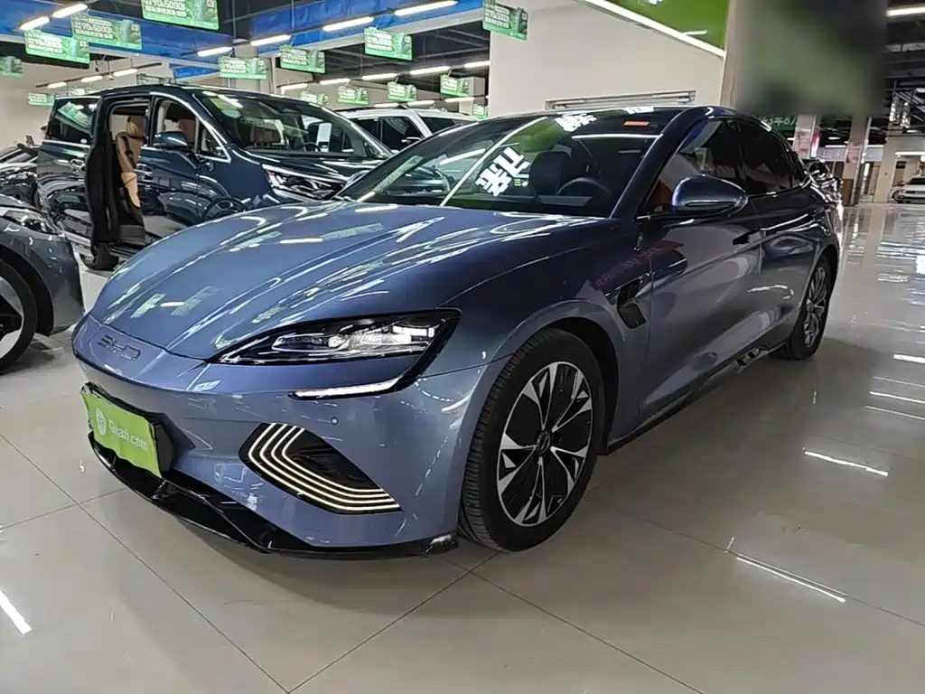 BYD Seal — фото 2