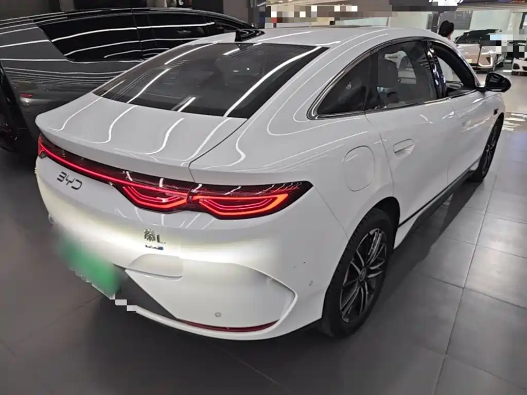 BYD Qin L — фото 7