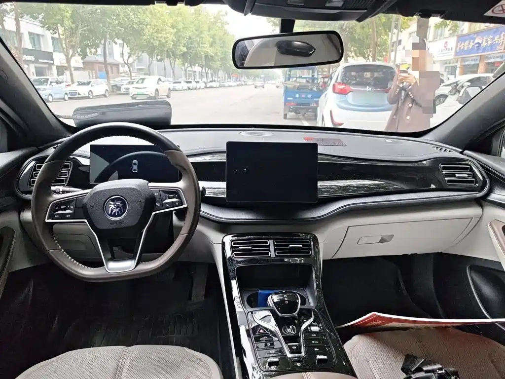 BYD Qin PLUS — фото 10