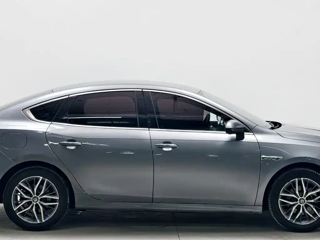 BYD Qin PLUS — фото 8