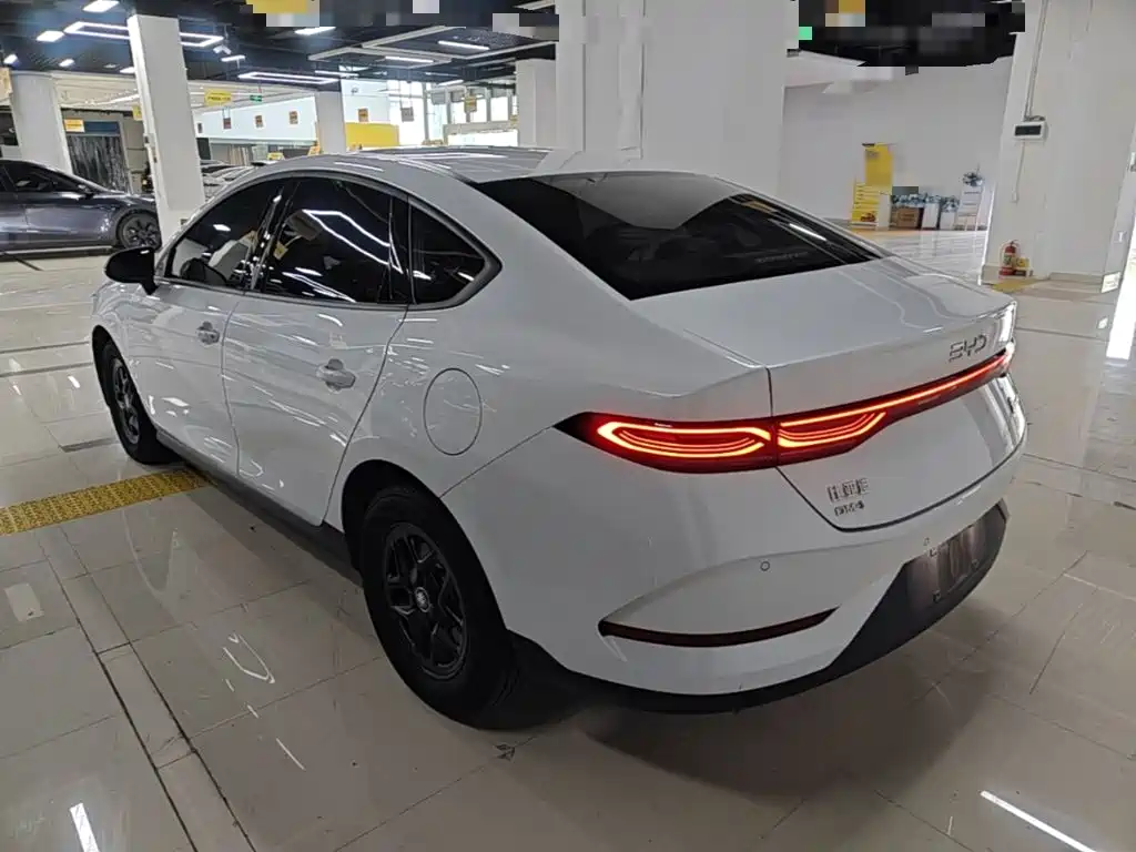 BYD Qin PLUS — фото 5