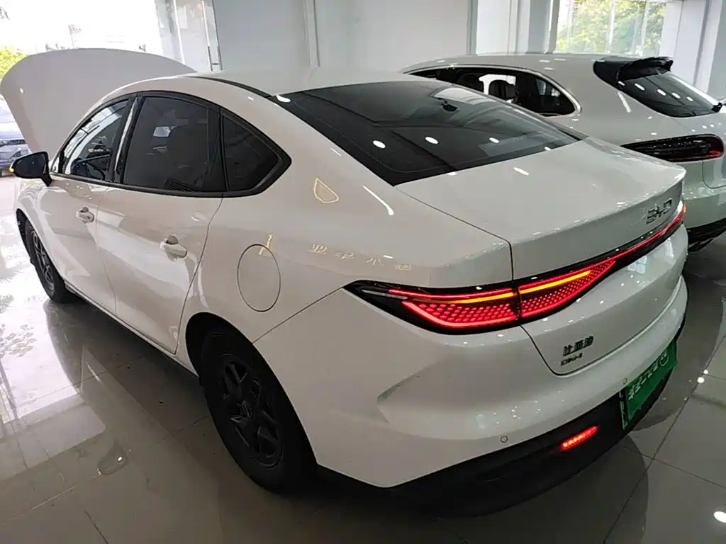 BYD Seal 05 DM-i — фото 5