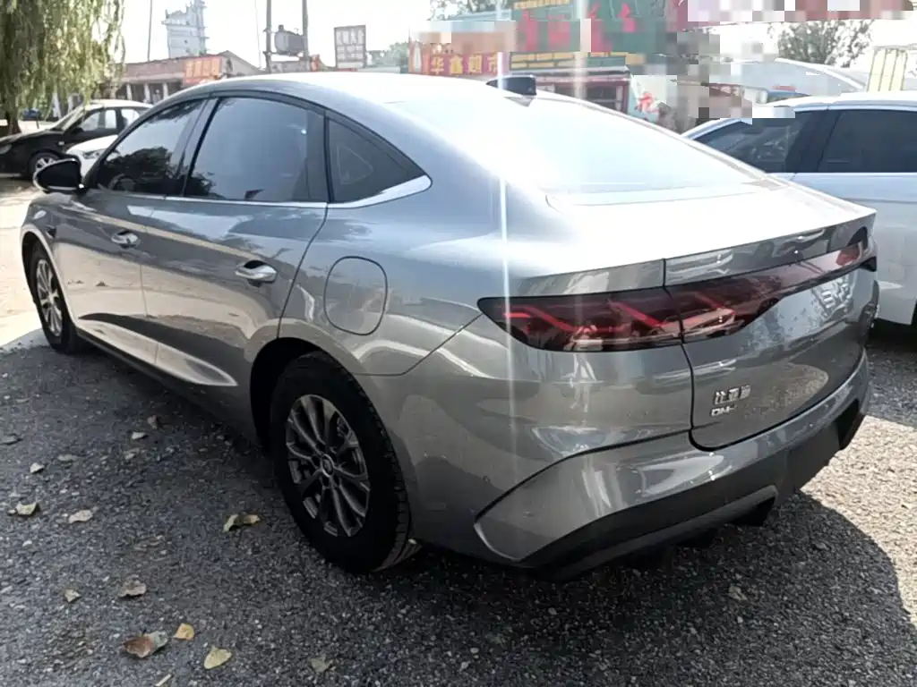 BYD Qin L — фото 5