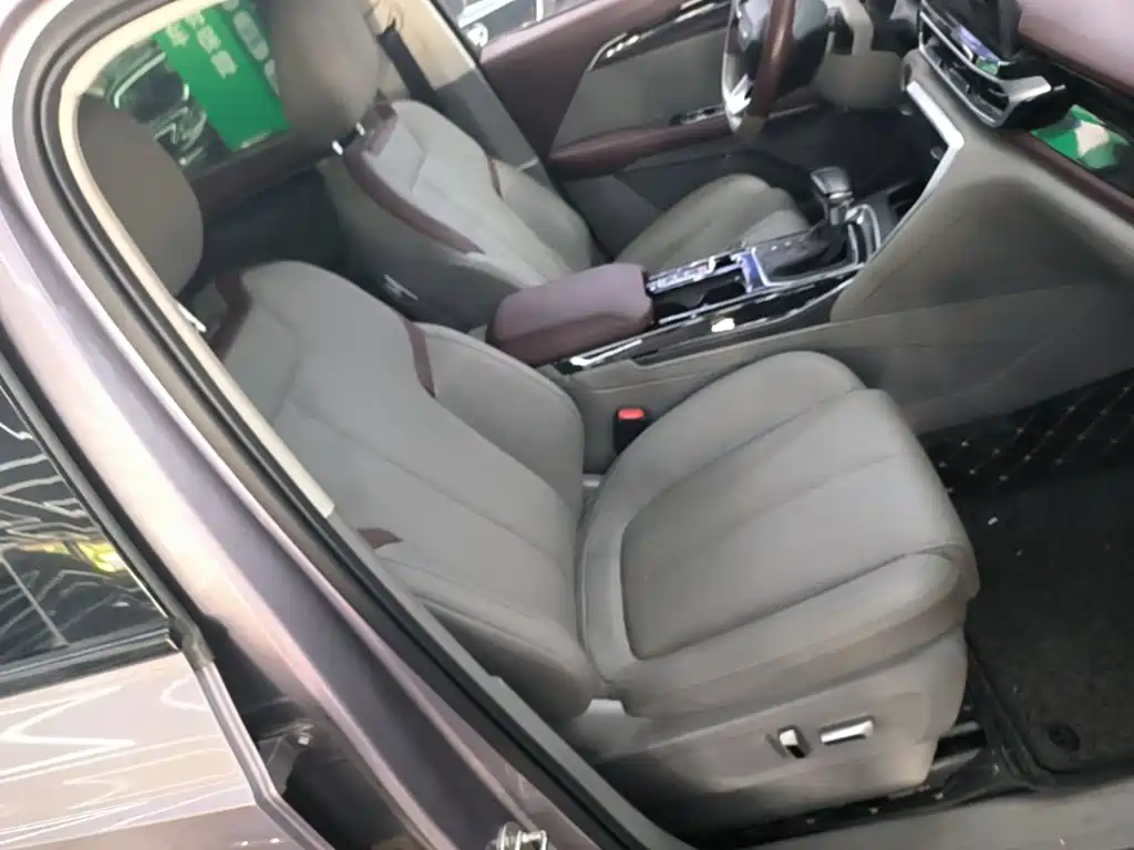 Baojun RS-5 — фото 25