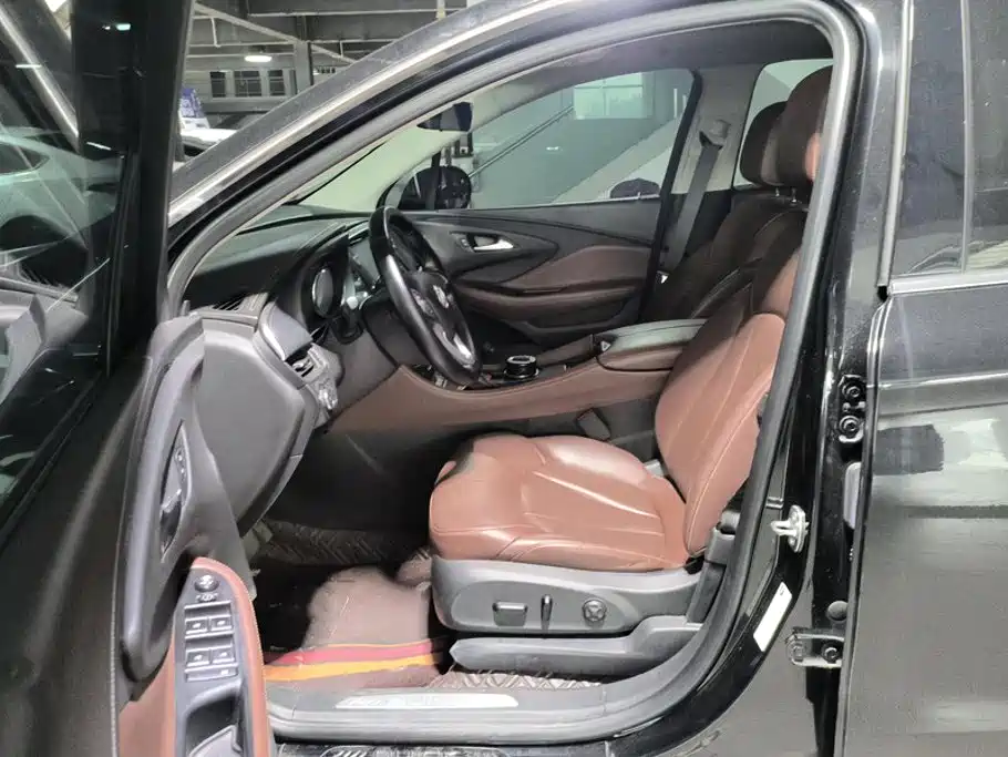 Buick Envision Plus — фото 9