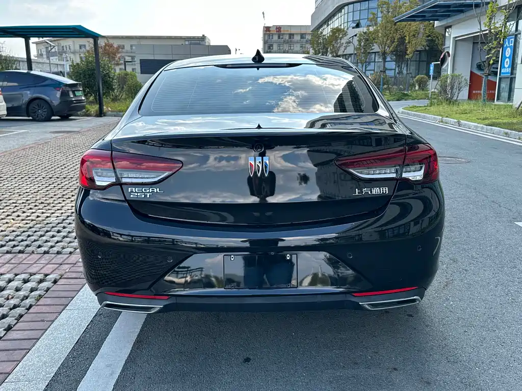 Buick Regal — фото 4